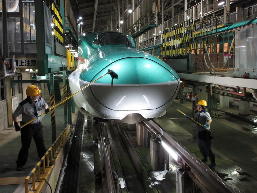基地清掃（小山） - 株式会社JR東日本テクノハートTESSEI